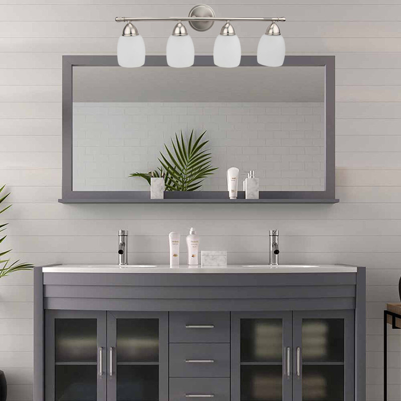 Éclairage pour salle de bain 4 lumières à intensité variable en nickel brossé