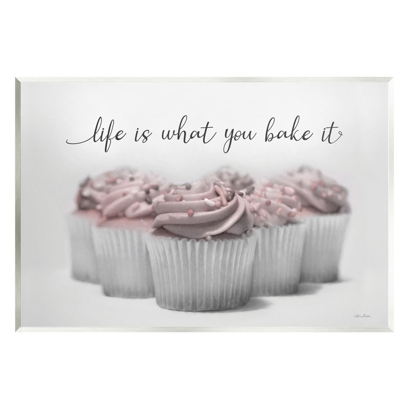 "Life is What You Bake It Cupcakes", art mural sur toile par Lori Deiter, H 10 po x l 15 po x P 0,5 po, Bois