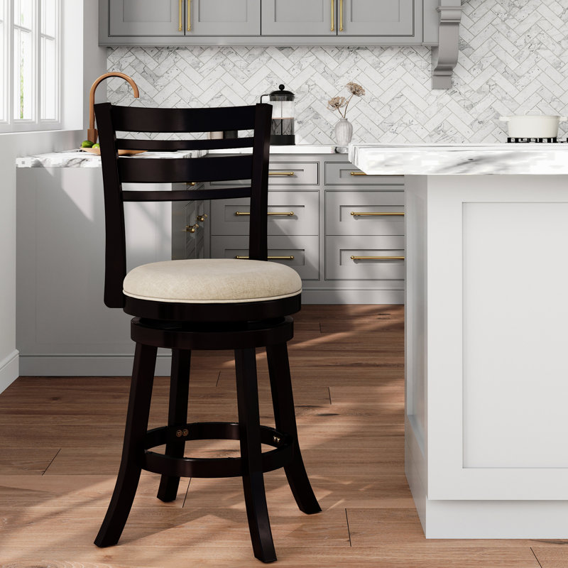 Tabouret de comptoir 24 po avec dossier à lattes, tabouret pivotant à hauteur beige pour personnes âgées
