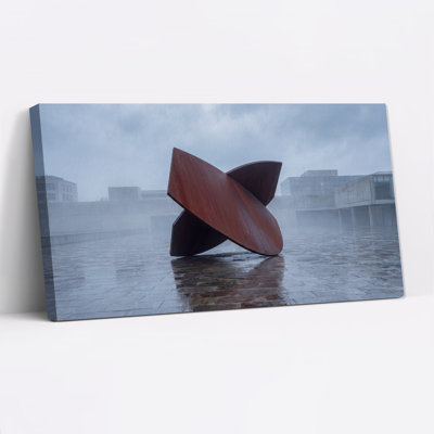 «Rust», sculpture abstraite sur toile brumeuse