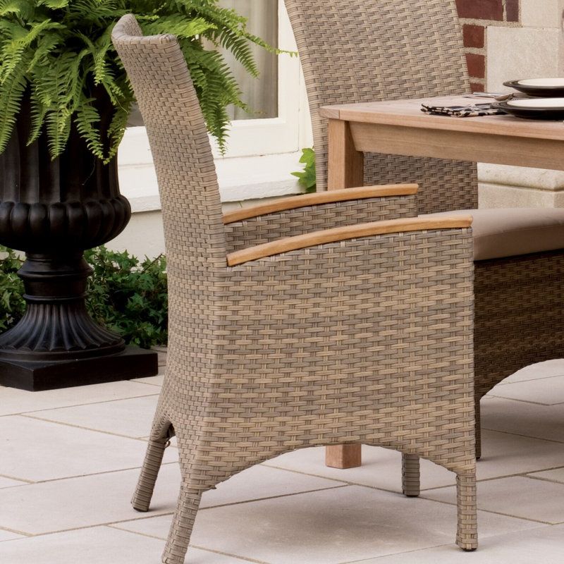 chaise de patio avec coussin 