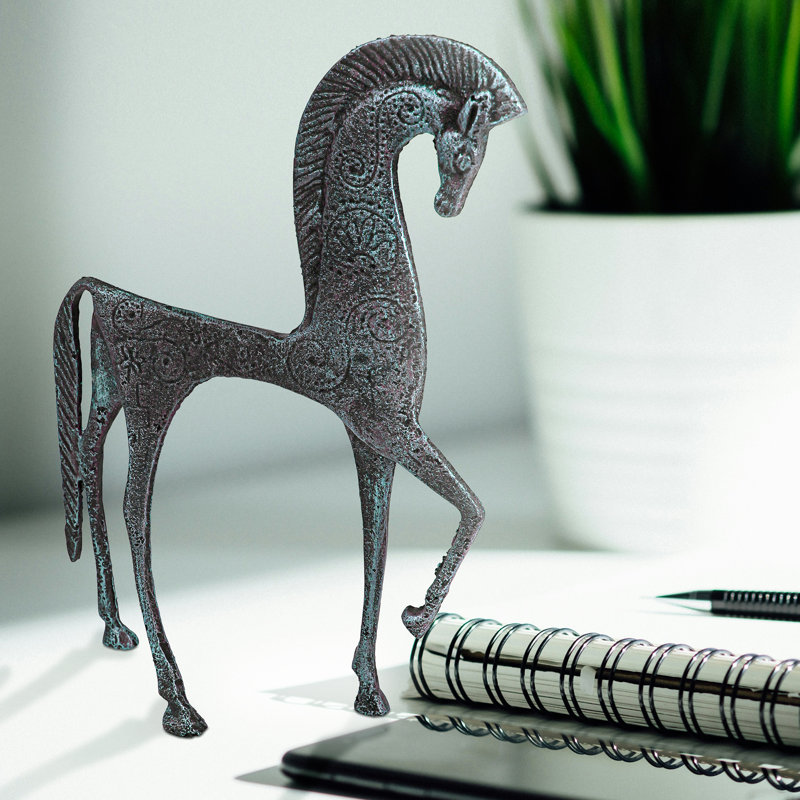 Figurine de cheval spartiate en fer orné grec