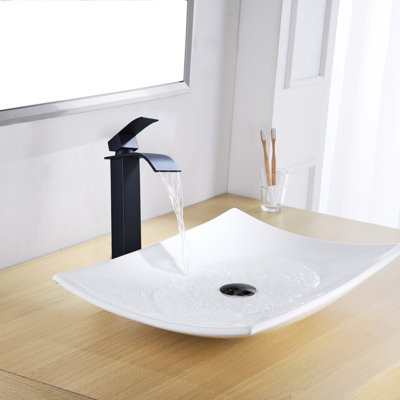 Single-handle Bathroom Faucet with Drain Assembly