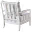 Chaise d'appoint rembourrée blanche et bleu marine à rayures avec structure à broches décoratives et accoudoirs rembourrés pour plus de confort et de style