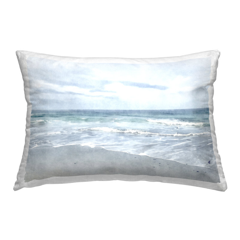 Coussin décoratif imprimé Serene Overcast Beach par Christine Zalewski