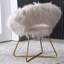Chaise d'appoint rembourrée en fausse fourrure Slatina