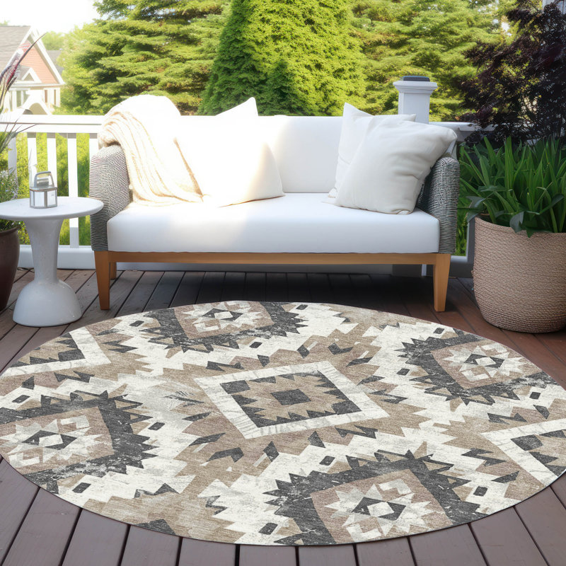 Machine Washable Indoor/Outdoor Xhevrie Taupe Rug, Round 8'