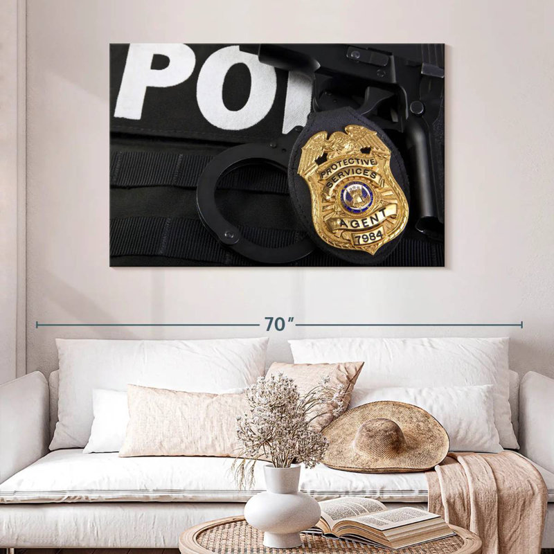 Chose de la police d'Alcaraz, H 32 po x l 48 po