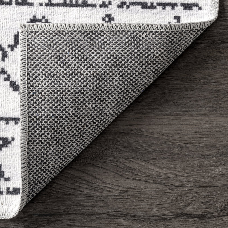Oscar Geometric Machine Washable Area Rug for Living Room Bedroom Dining Room Kitchen, White/Charcoal, Runner 2'6" x 8'