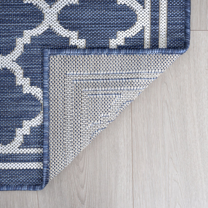 Tapis d'intérieur / extérieur bleu marine à tissage plat Findlay, Rectangle 5 pi 3 po x 7 pi 3 po