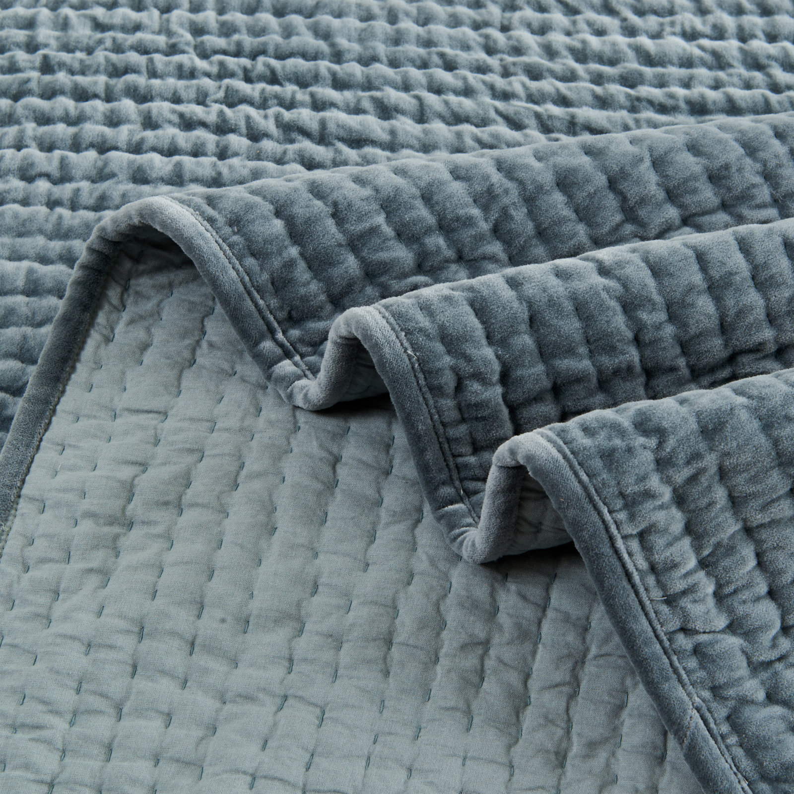Chambord Cotton Quilt Set, King Quilt + 2 King Shams, Teal