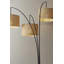 Lampe sur pied à arc en métal brossé à trois lumières avec abat-jour tambour blanc suspendu-102911431-102911424