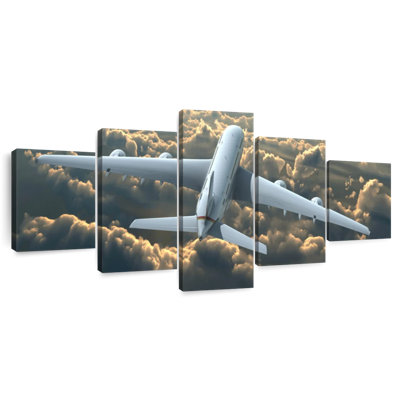 Avion au-dessus des nuages