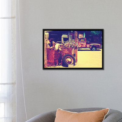 «Desert Gas Station» par Philippe Hugonnard - Estampe numérique sur toile tendue avec châssis