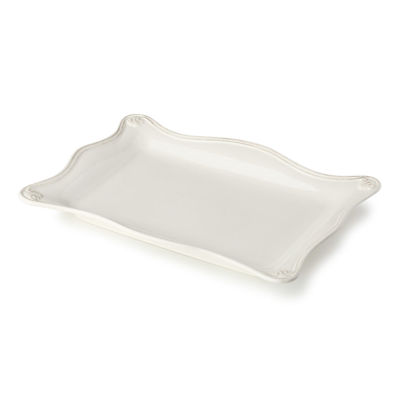 Plateau rectangulaire Heritage Scroll - Élégant plateau de service en grès de 14 po x 10 po avec bords sculptés - Service de table classique ivoire émaillé pour les réceptions, les fêtes ou la décoration intérieure