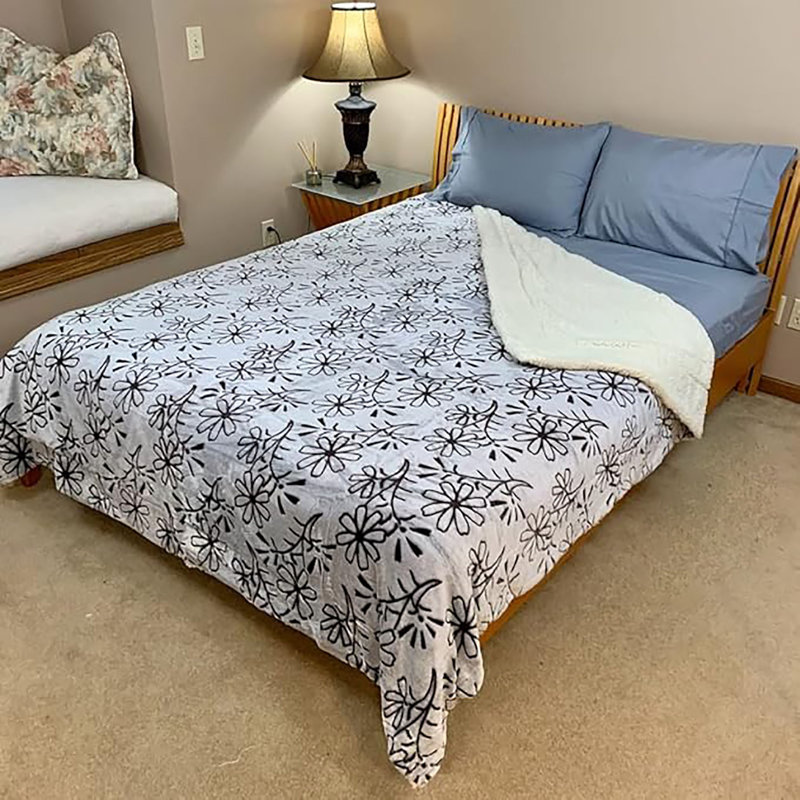Super Fuzzy, Soft, And Cozy Queen Blanket, Brun