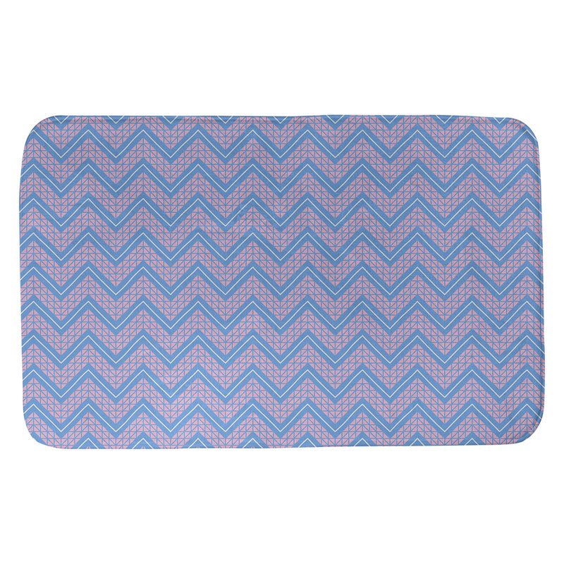Tapis pour salle de bain à motif à chevrons à la main Stephenie, l 17 po x L 24 po, Rose / sarcelle