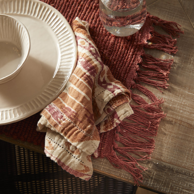 Woven Cotton Tone-on-Tone Patterned Dinner Napkin in Spice/Natural