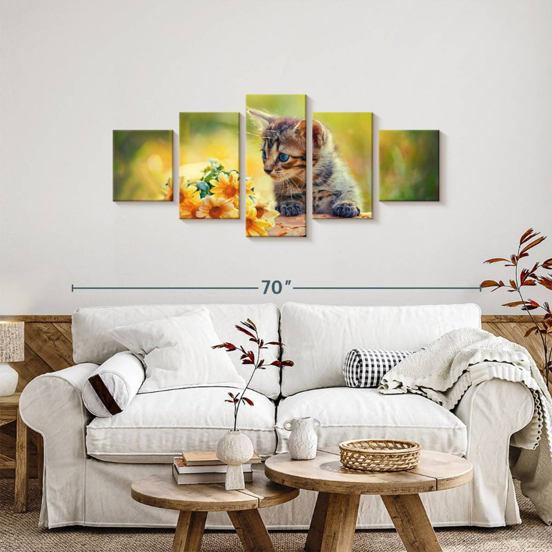 Chat dans le jardin, H 24 po x l 55 po