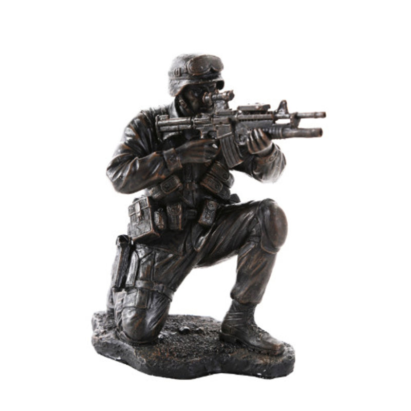 Figurine de soldat en combat