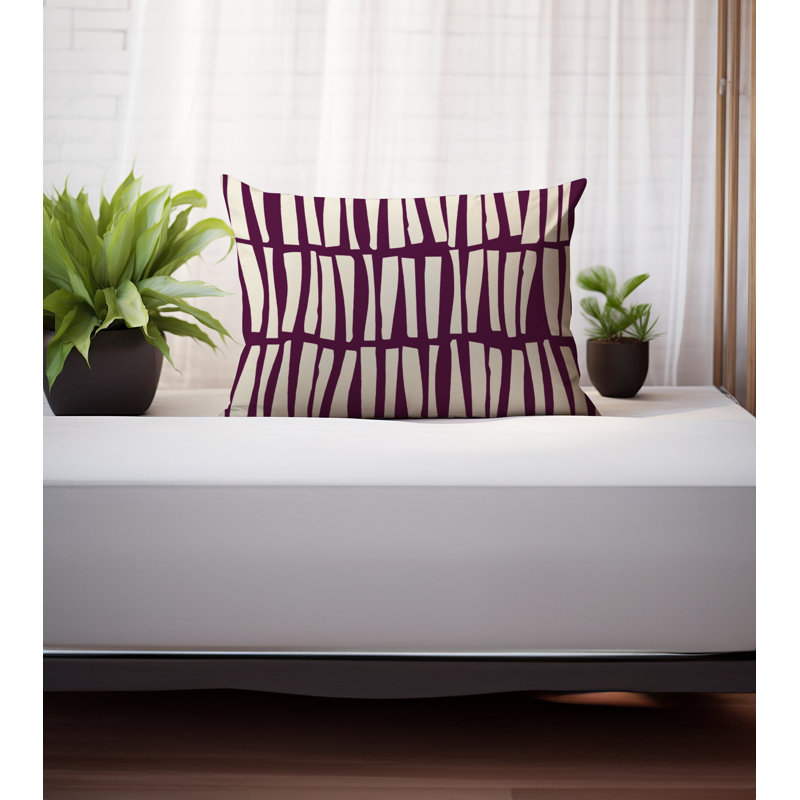 Coussin Clayton, H 25 po x l 18 po, Pourpre / Blanc cassé