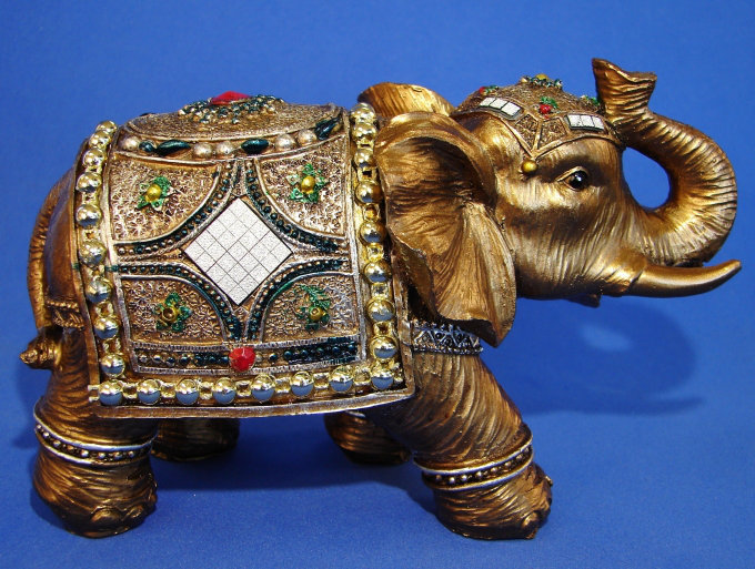 Figurine éléphant Victory