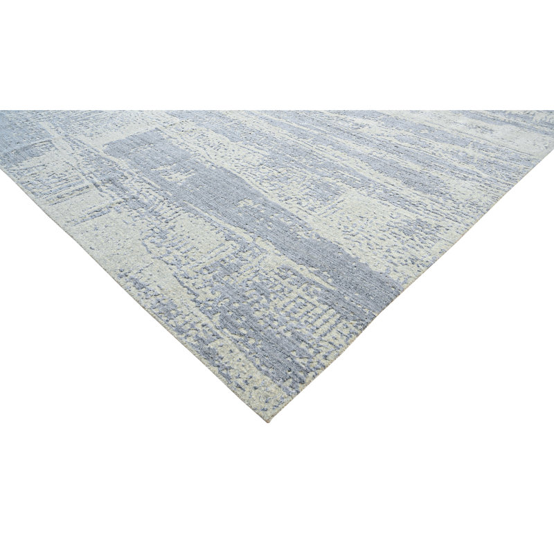 Area Rug in Light Blue/Gray, Rectangle 2' x 3'