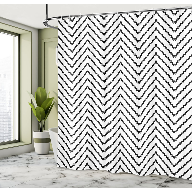 Rideau de douche simple à motif décoration minimaliste à triangle géométrique zig zag Karyn, H 75 po x l 69 po, Noir