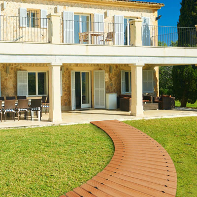 Allée de jardin en bois de cèdre 6 pi, allée extérieure incurvée, promenade décorative résistante aux intempéries