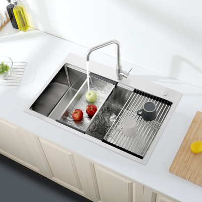 Évier de cuisine à encastrer sous plan en acier inoxydable gris foncé, 84 x 56 cm (33 x 22 po), cuve unique avec accessoires, écoulement rapide, capacité de 25 cm (10 po).