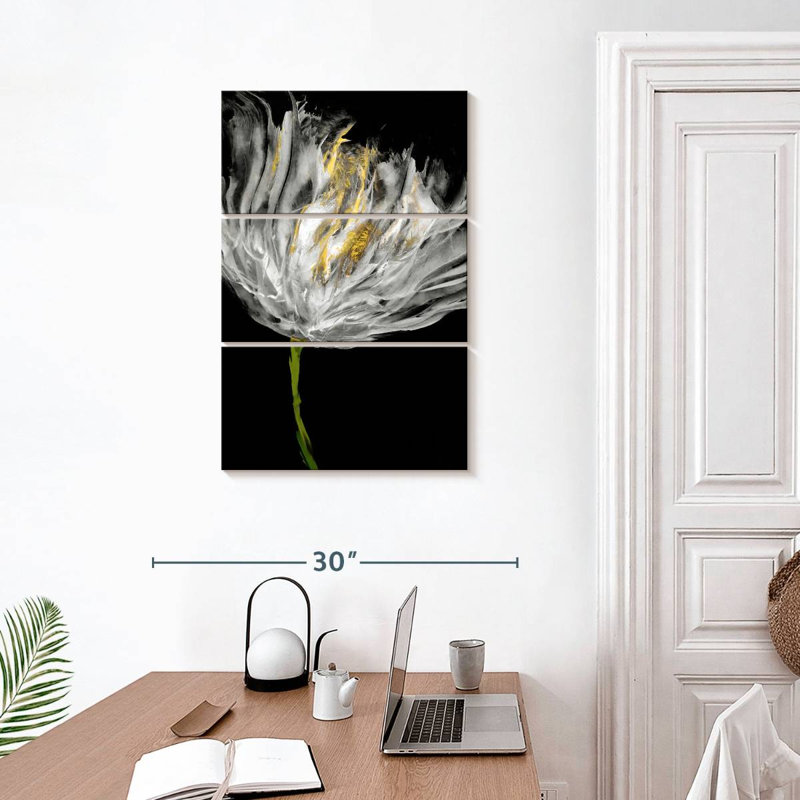 Tulipes sur fond noir I, H 32 po x l 20 po