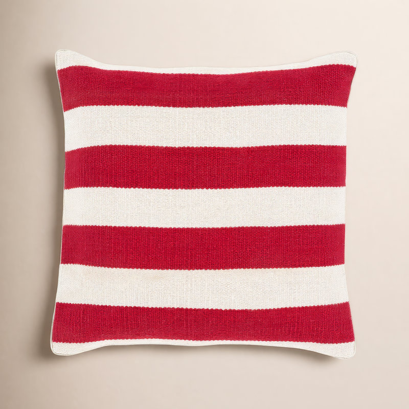 Coussin Brady, Rouge, 22 po x 22 po, Housse de coussin seulement - sans insert