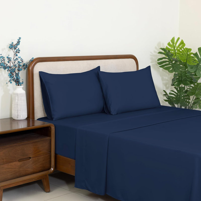 Ensemble de draps 100% Tencel Lyocell 4 pièces Dreamology, draps de lit en eucalyptus rafraîchissant, finition douce pêche, poche antidérapante de 15 po de profondeur, comprend un drap plat, un drap-housse et 2 taies d'oreiller, bleu marine