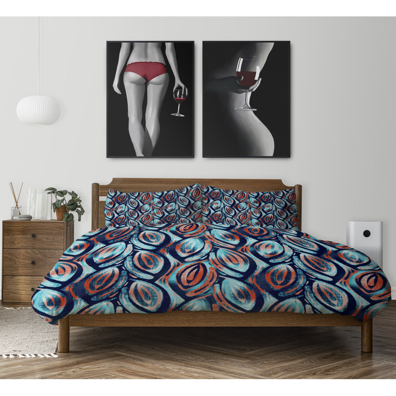 Polyester Channel Abstract Comforter, Queen Comforter + 2 Standard Pillowcases