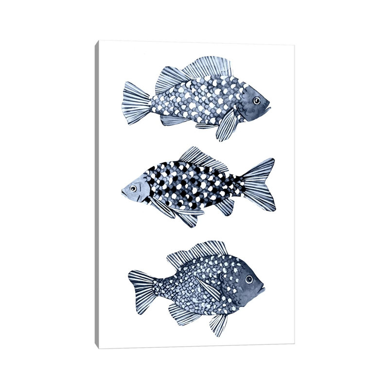 «Blue Fish I» par Emma Scarvey - peinture sur toile tendue, H 26 po x l 18 po x 1,5 po