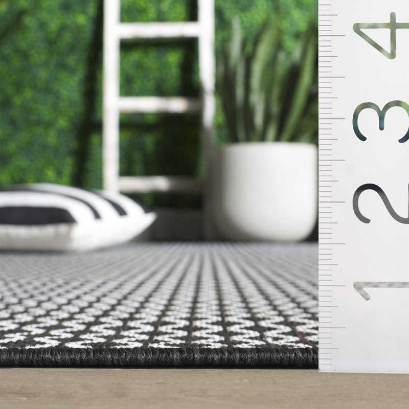Terrace 804 Geometric Indoor/Outdoor Rug, Square 6'7"