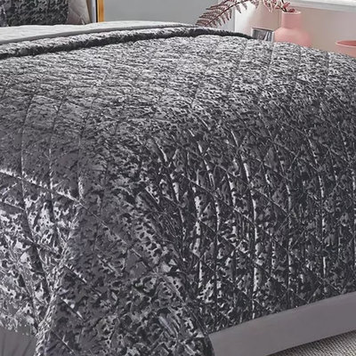 Velvet Plush Crushed Velvet Quilted Coverlet Set – Soft Microfiber Backing