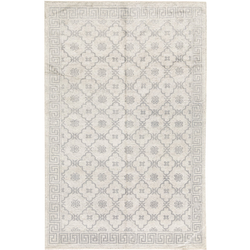 Neo Villa Southwestern Area Rug in Silver, Rectangle 6' x 9'2"