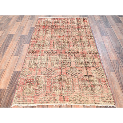 Tapis turc rétro 2 pi 9 po x 5 pi 6 po, effacé et vieilli, usé, avec motif d'éléphants, 100% laine, noué à la main, finement recadré, côtés et extrémités professionnellement sécurisés, tapis de couloir