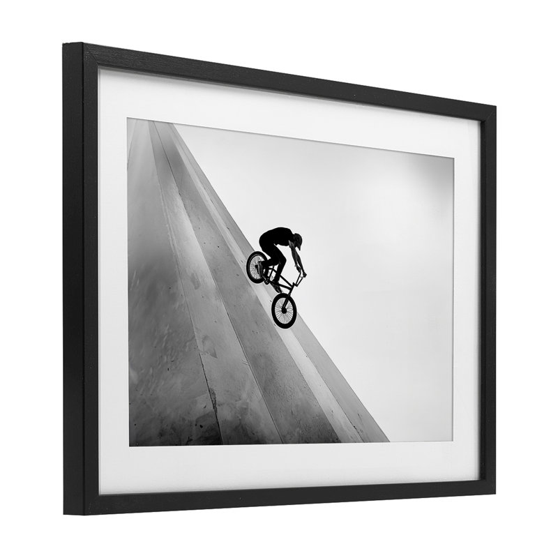 Motif noir et blanc encadré sous verre, design par Sissi et Seb, H 14 po x l 20 po, Cadre noir minuit