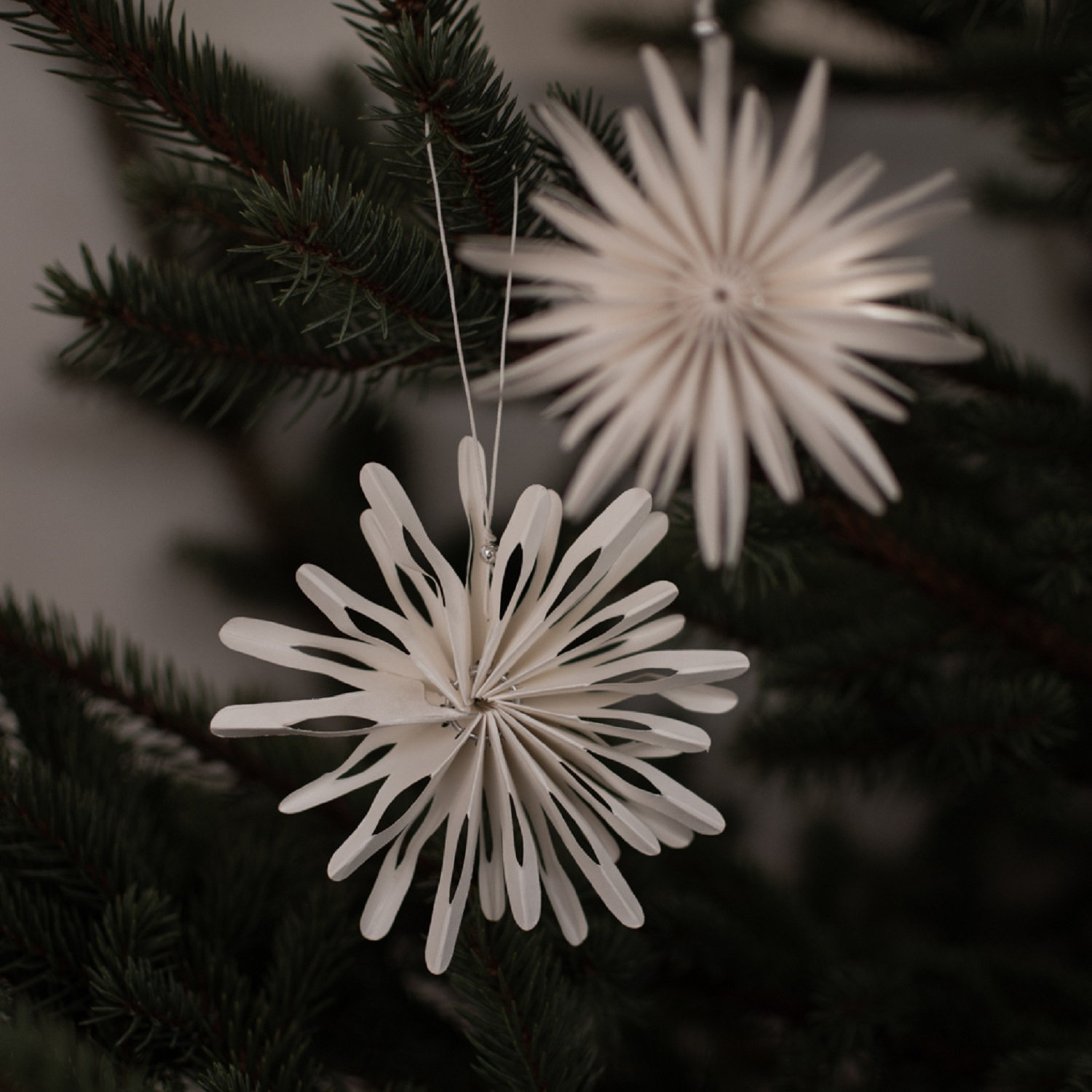 Paper Flake Sculpture, 4.72'' H x 4.72'' W x 4.72'' D