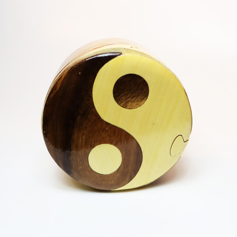 Boîte à casse-tête en bois intarsia Yinyang
