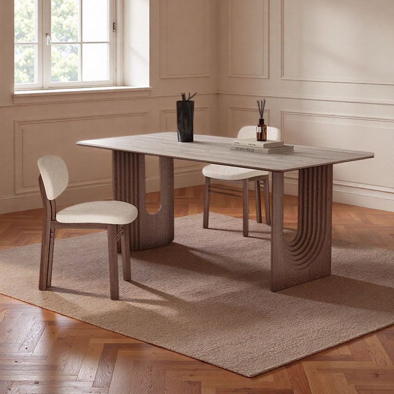 Darrian Darrian, 5 pièces: table, 4 chaises, H 29,5 po x L 55,1 po x l 31,5 po
