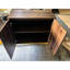 Buffet en noyer avec rangement pour la cuisine et le vestibule - fleurs de table spacieuses, tablettes réglables