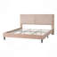 Lit simple et moelleux avec lit moelleux et lit confortable-283871262-283871248