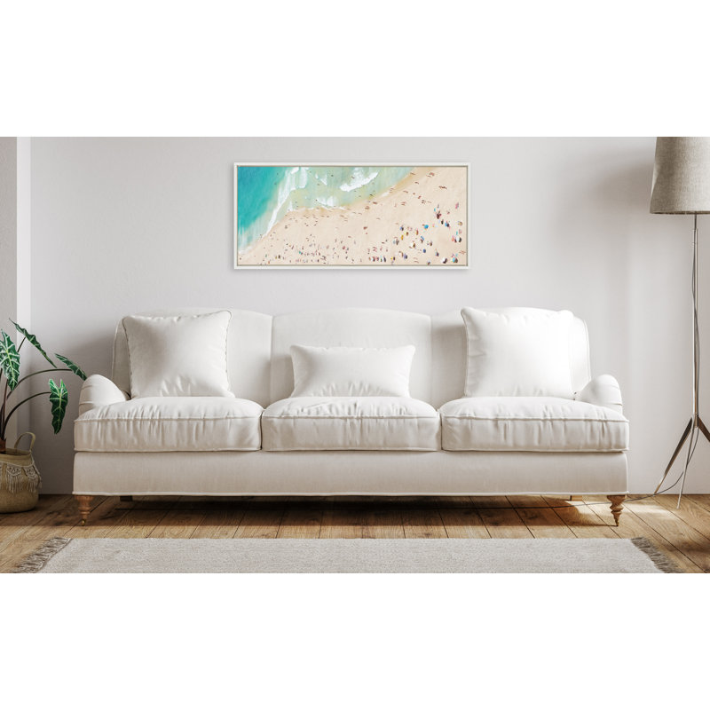 Impression sur toile encadrée, "Plage bondée par dessus" par Amy Peterson, L 18 po x H 40 po