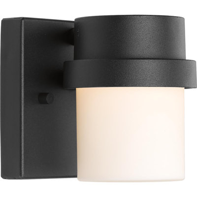 Staten Wall Light