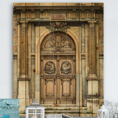 Vieille porte en bois avec sculptures à Paris, France - impression sur bois