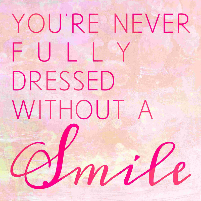 «Dressed Smile», art textuel sur toile tendue, H 30 po x l 30 po