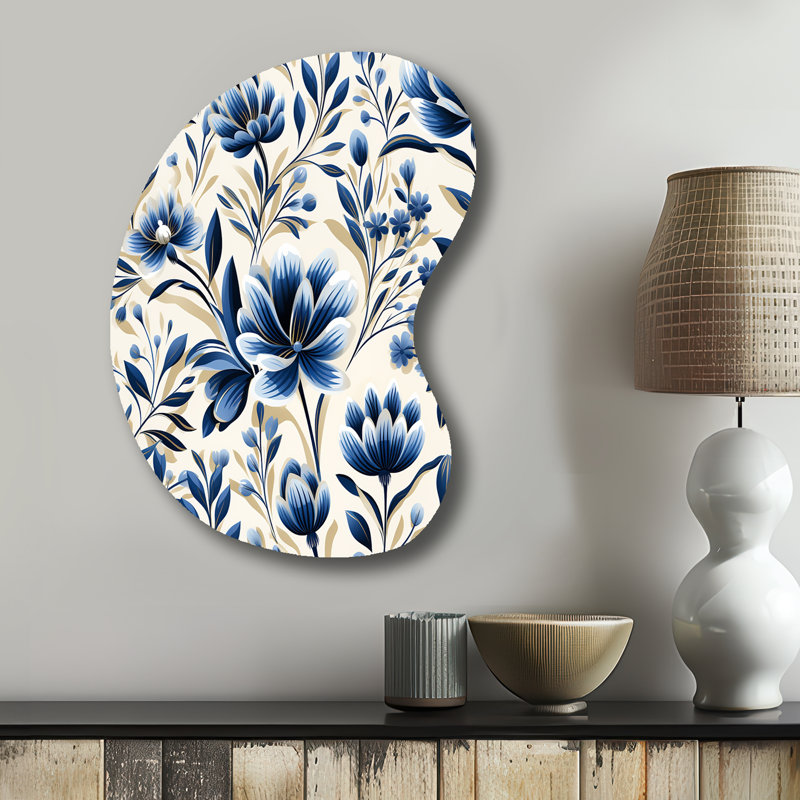 Henri - Art mural irrégulier en forme de fleur, impression de chalet asymétrique en métal, H 31 po x l 22 po
